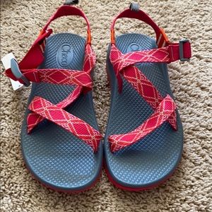 Brand new Chaco sandals k5/w6-6.5